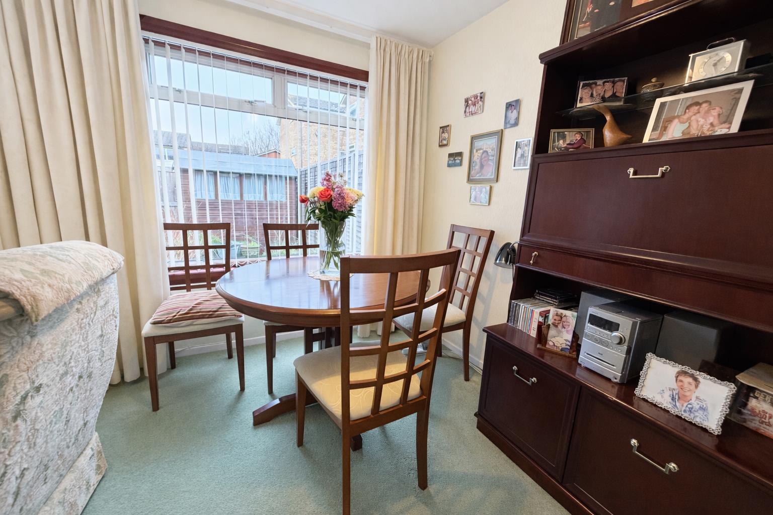 Twickenham Close, Beddington